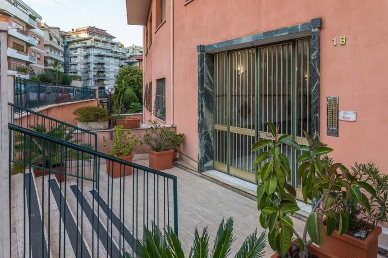 Valla18 Guesthouse Rome Bagian luar foto