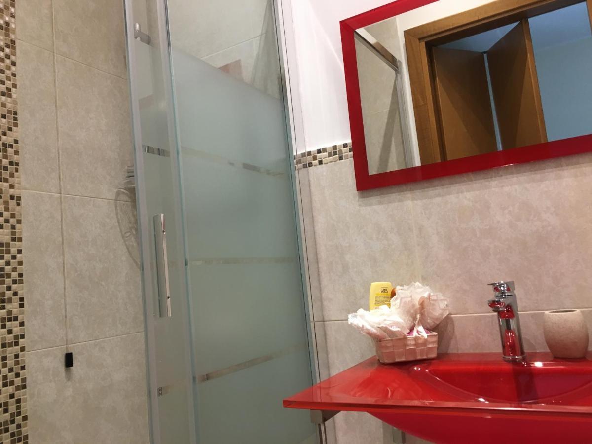Valla18 Guesthouse Rome Bagian luar foto