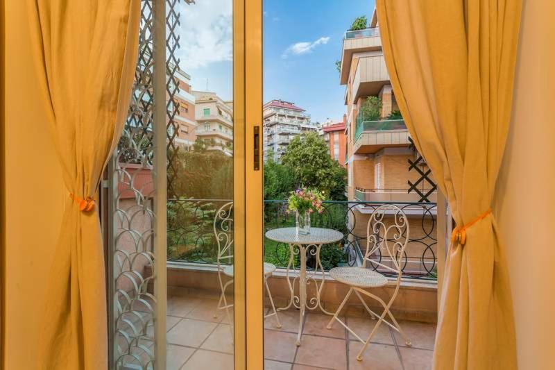 Valla18 Guesthouse Rome Bagian luar foto